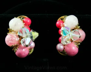 60s Coral Pink & Orange Earrings - Summer Late 1950s Clip Style Cluster Earrings - Crackle Glass Beads - Art Collage Jewelry - 42414