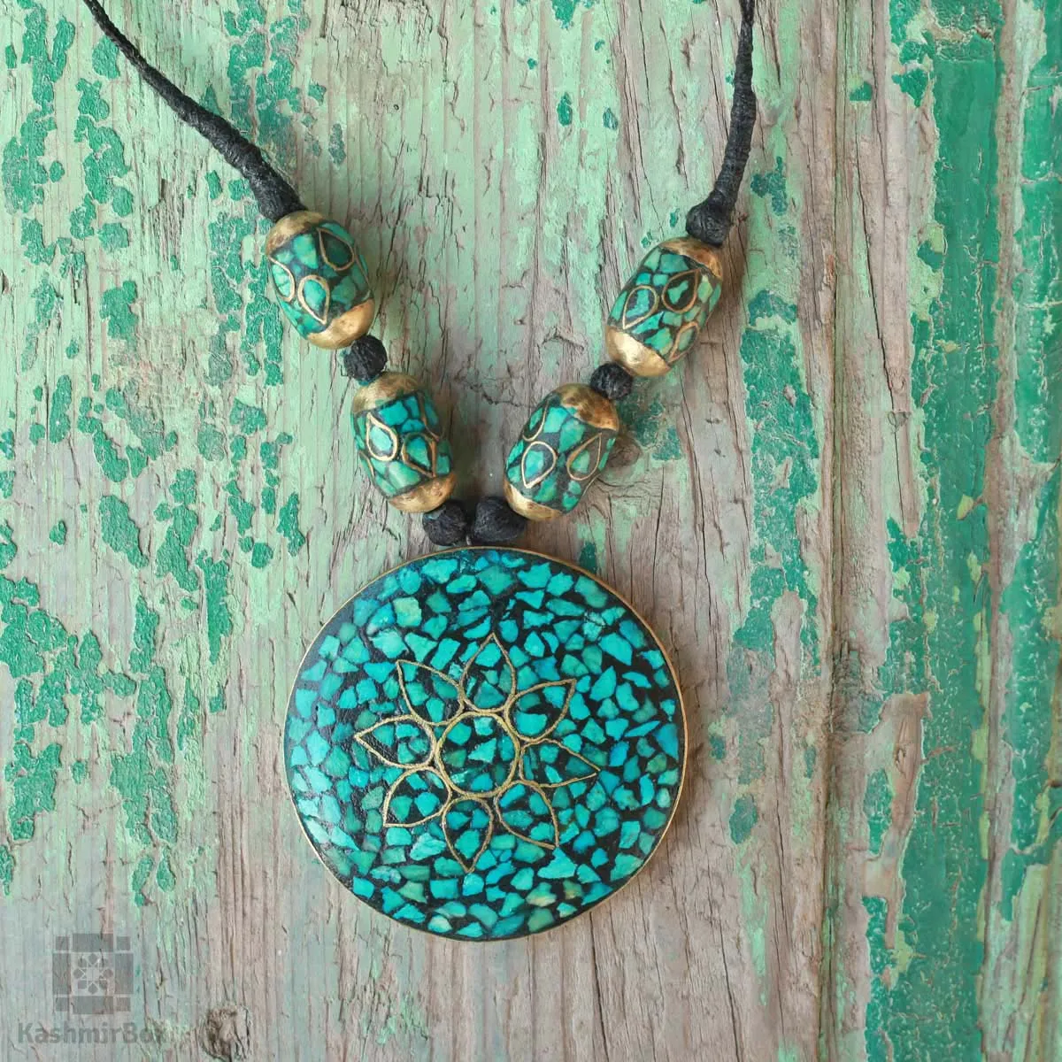 Ferozi Starred Neck Piece