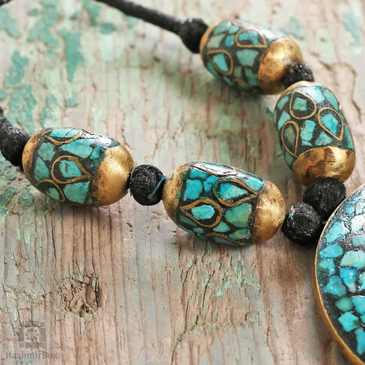 Ferozi Starred Neck Piece