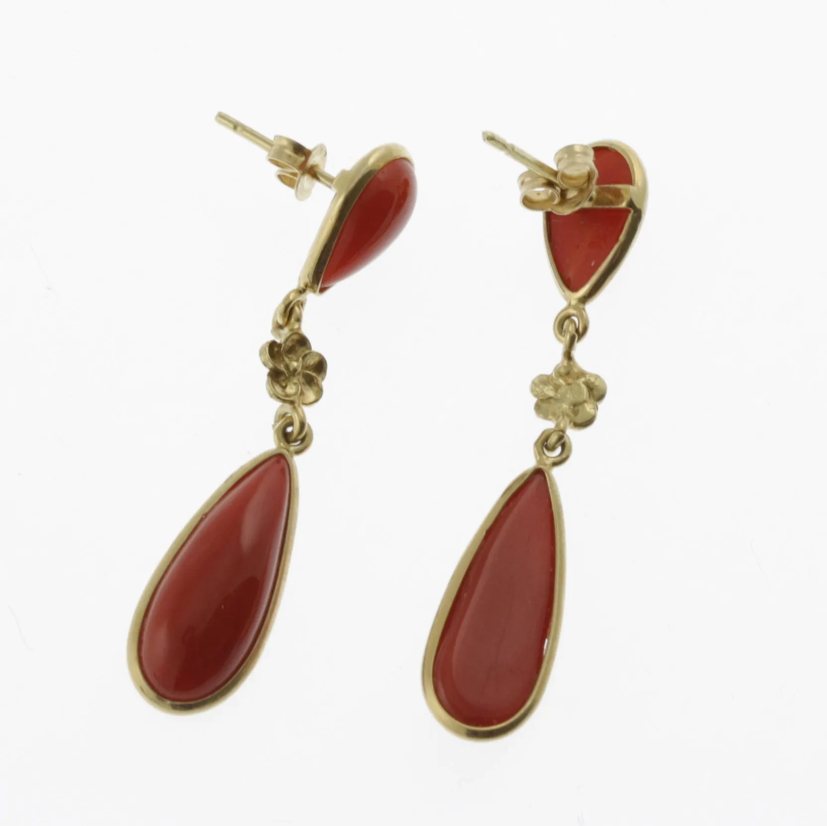 Meditteranean coral cabachon dual tear drop earrings with flower detail in yellow gold