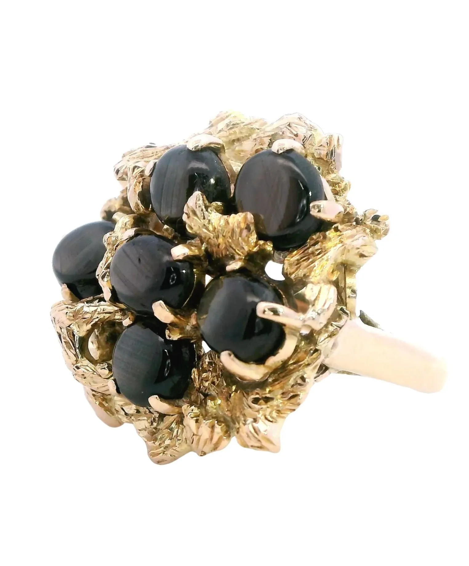 Mystical 9ct Yellow Gold Star Sapphire Ring