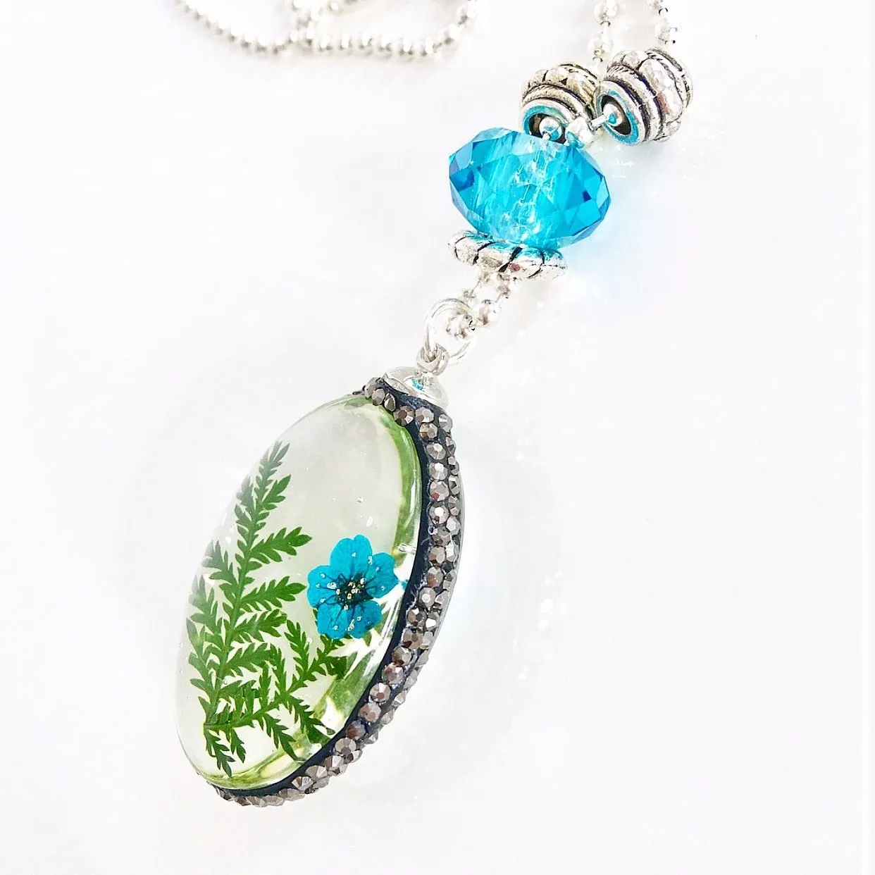"Lost  Garden" Pendant Necklace (Turquoise)
