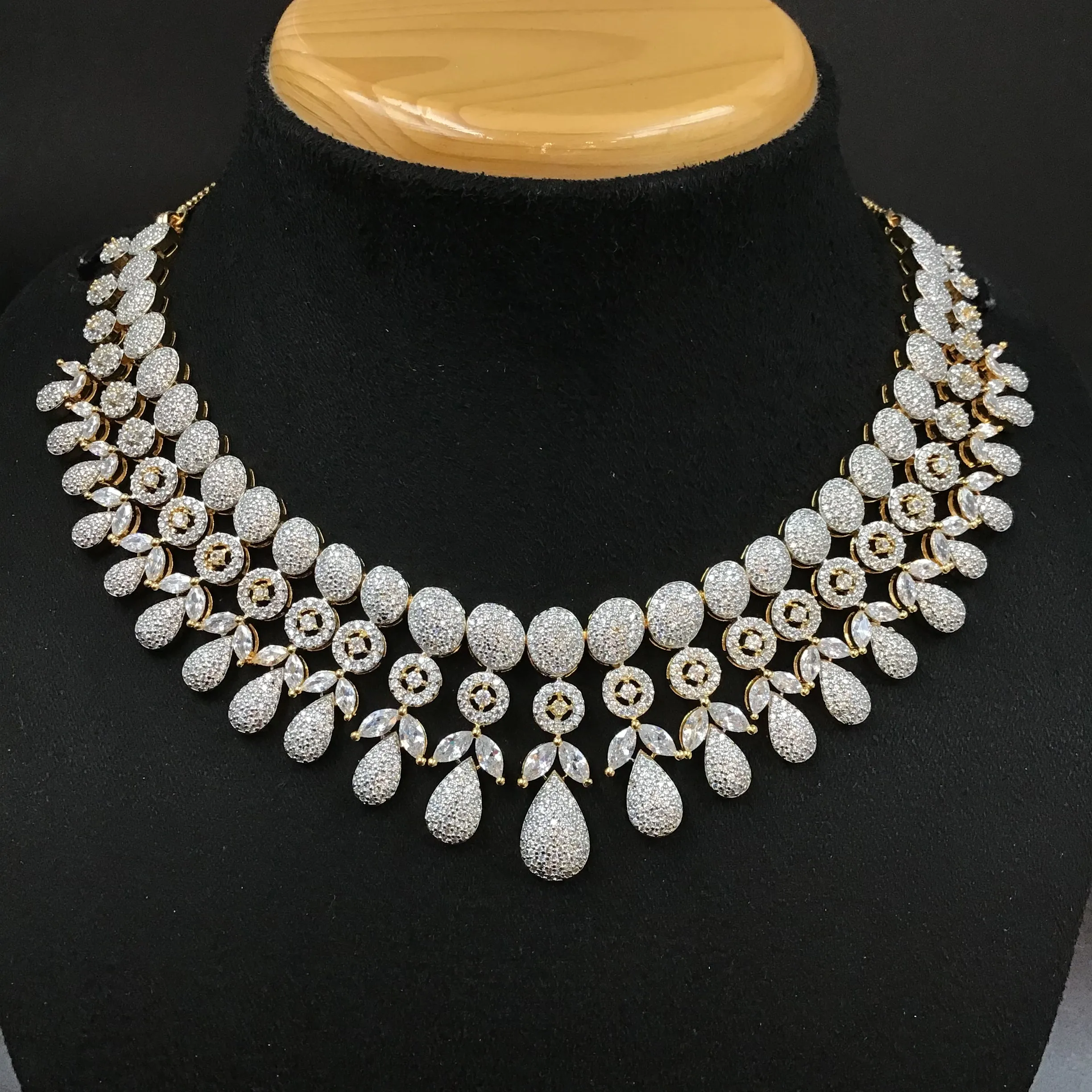 Round Neck Zircon/AD Necklace 3278-08