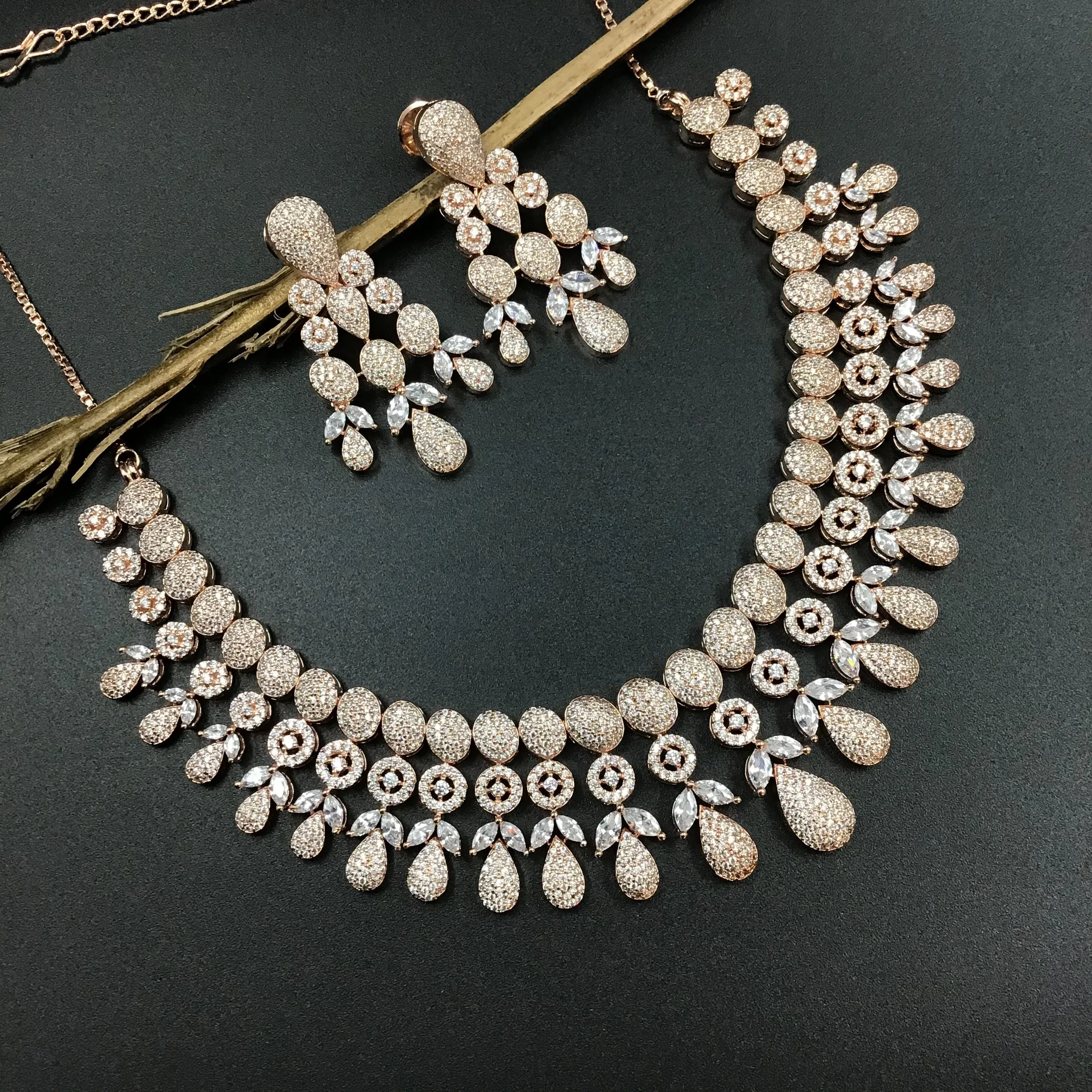 Round Neck Zircon/AD Necklace 3278-08