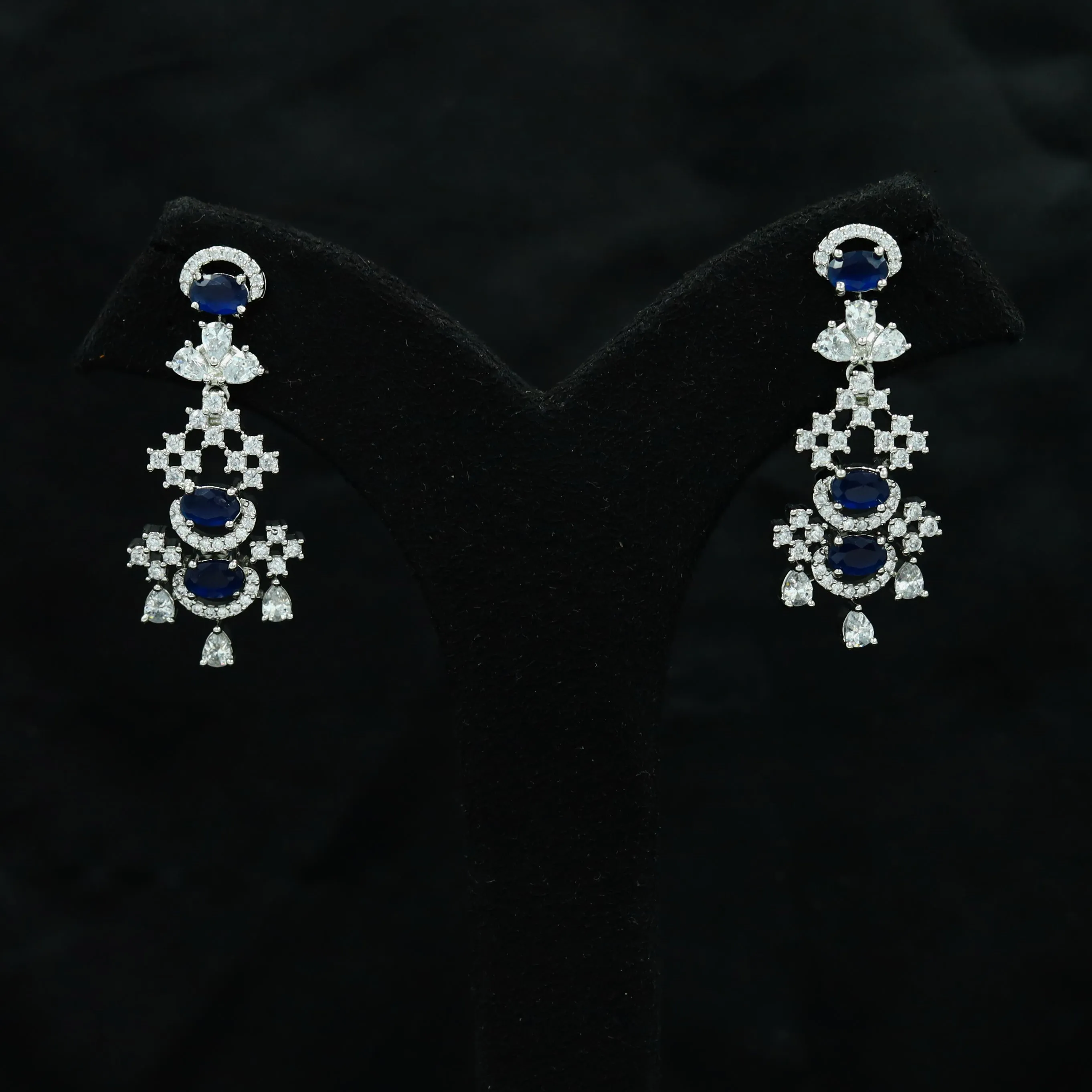 Round Neck Zircon/AD Necklace Set 12767-68