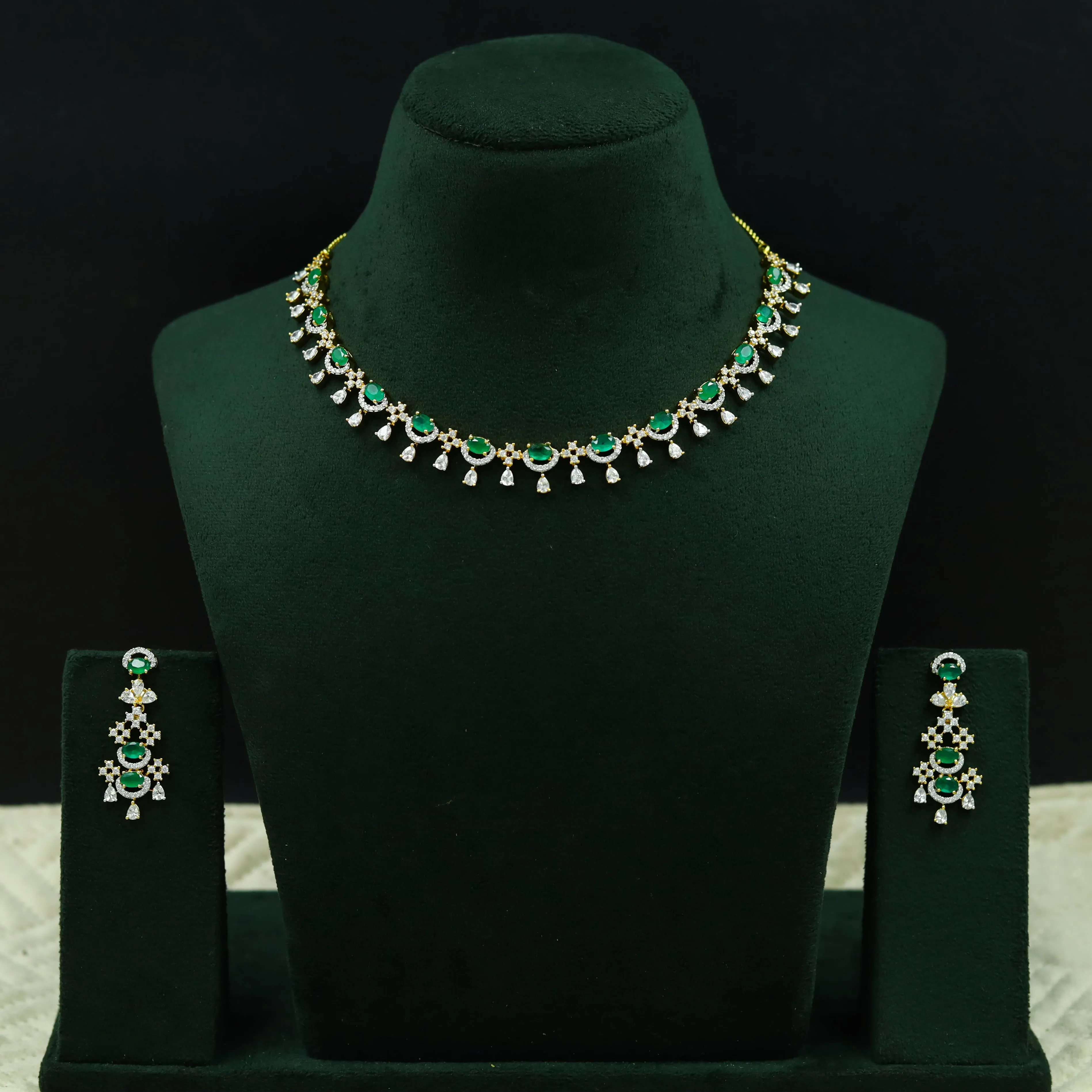 Round Neck Zircon/AD Necklace Set 12767-68