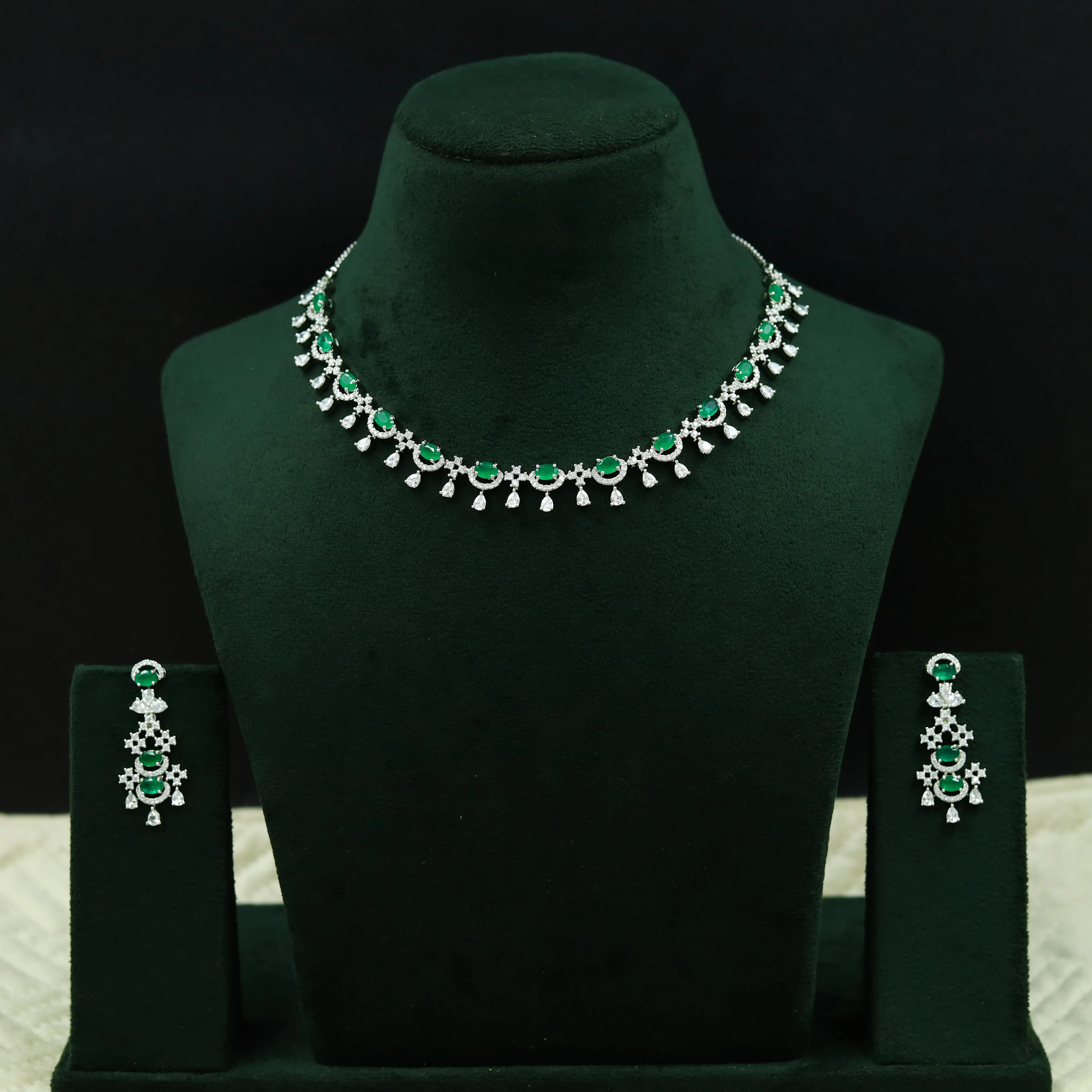 Round Neck Zircon/AD Necklace Set 12767-68