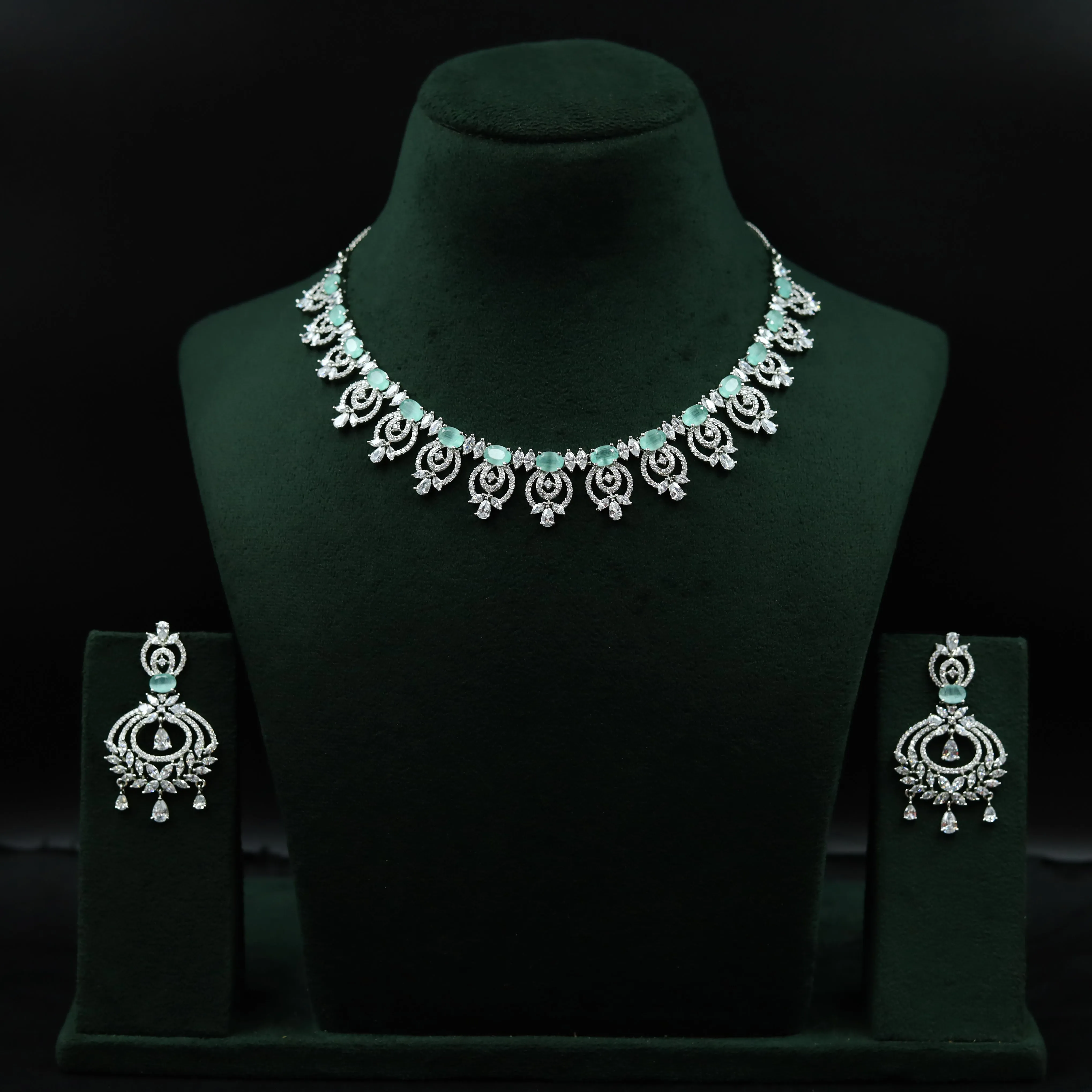 Round Neck Zircon/AD Necklace Set 12770-68