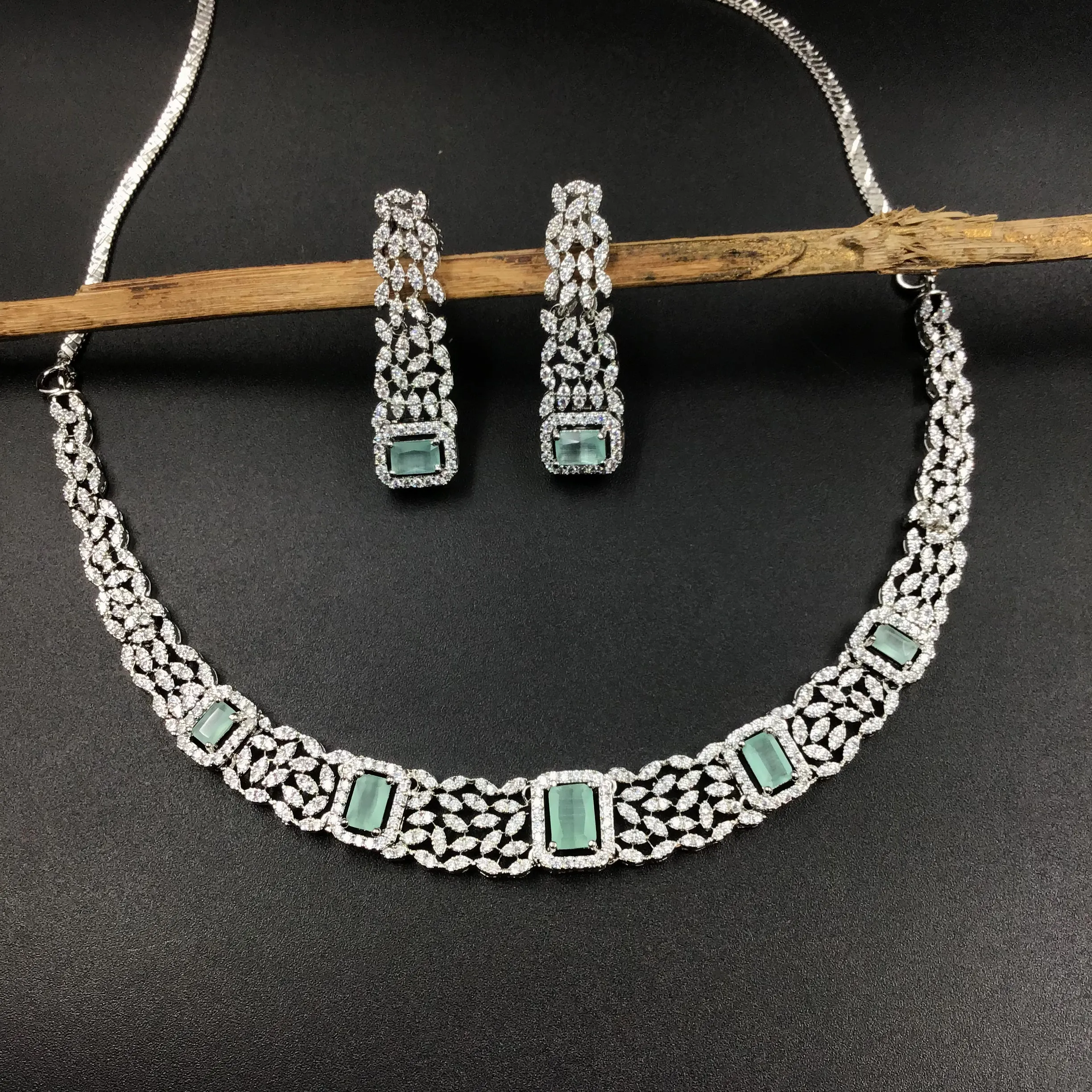 Round Neck Zircon/AD Necklace Set 5934-69