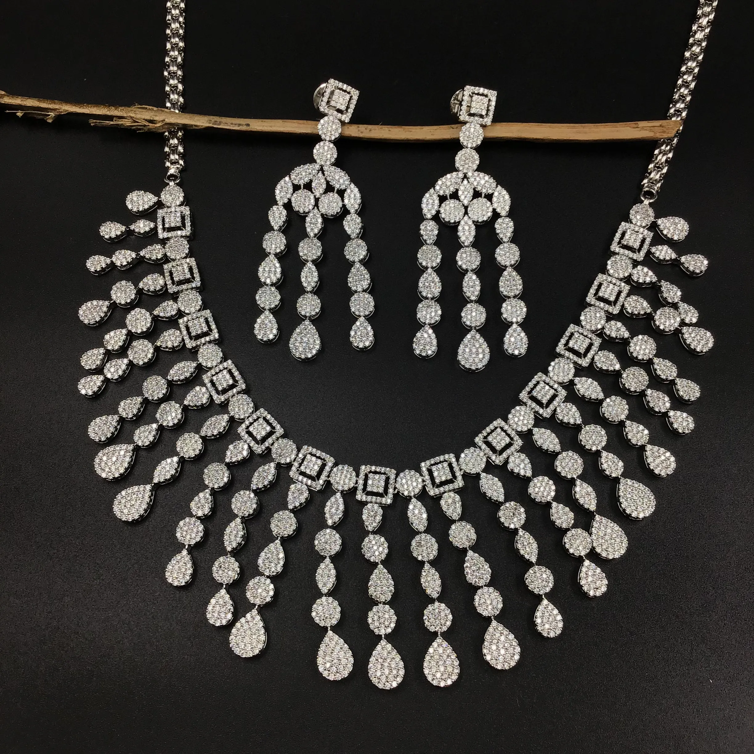 Round Neck Zircon/AD Necklace Set 5938-69
