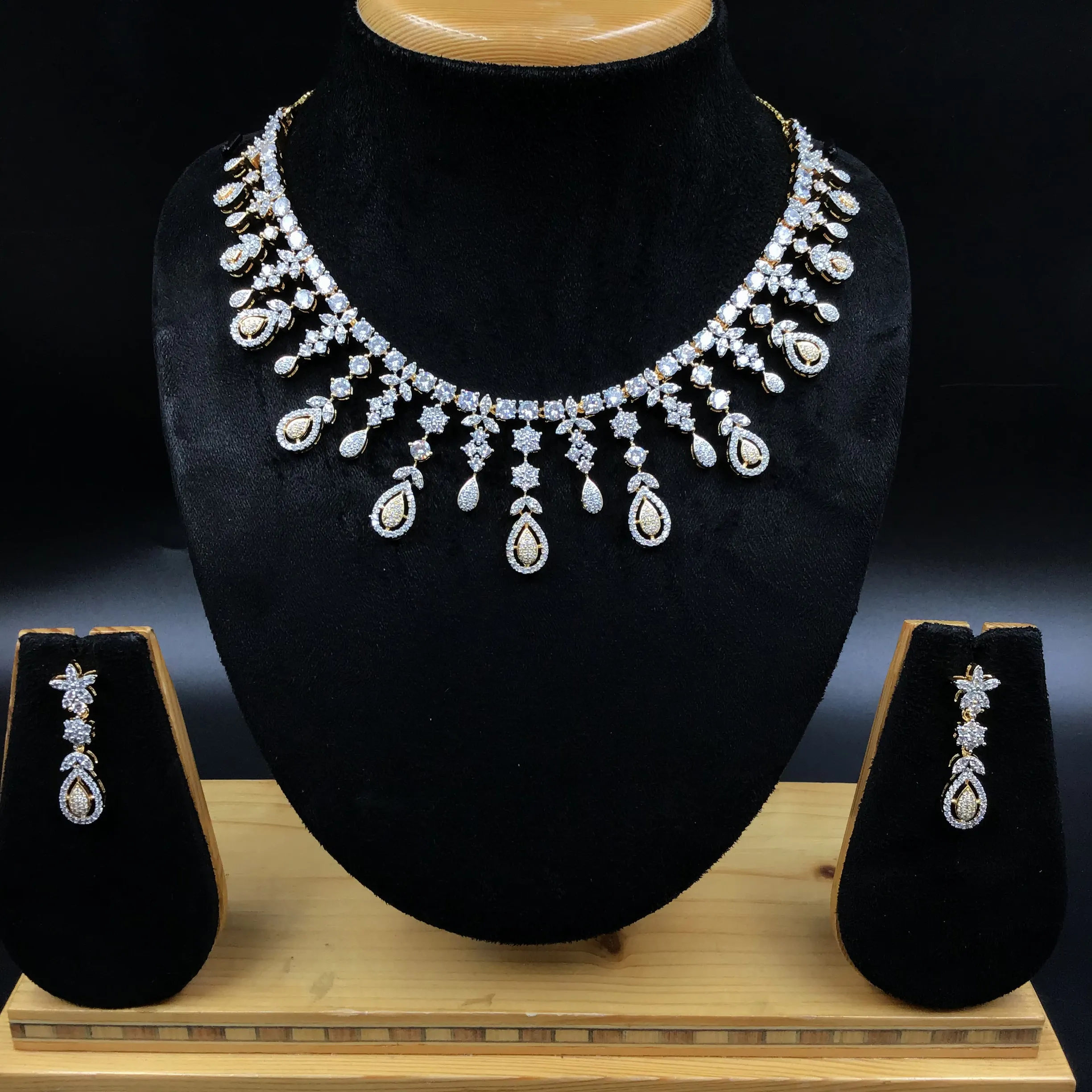 Round Neck Zircon/AD Necklace Set 6191-08