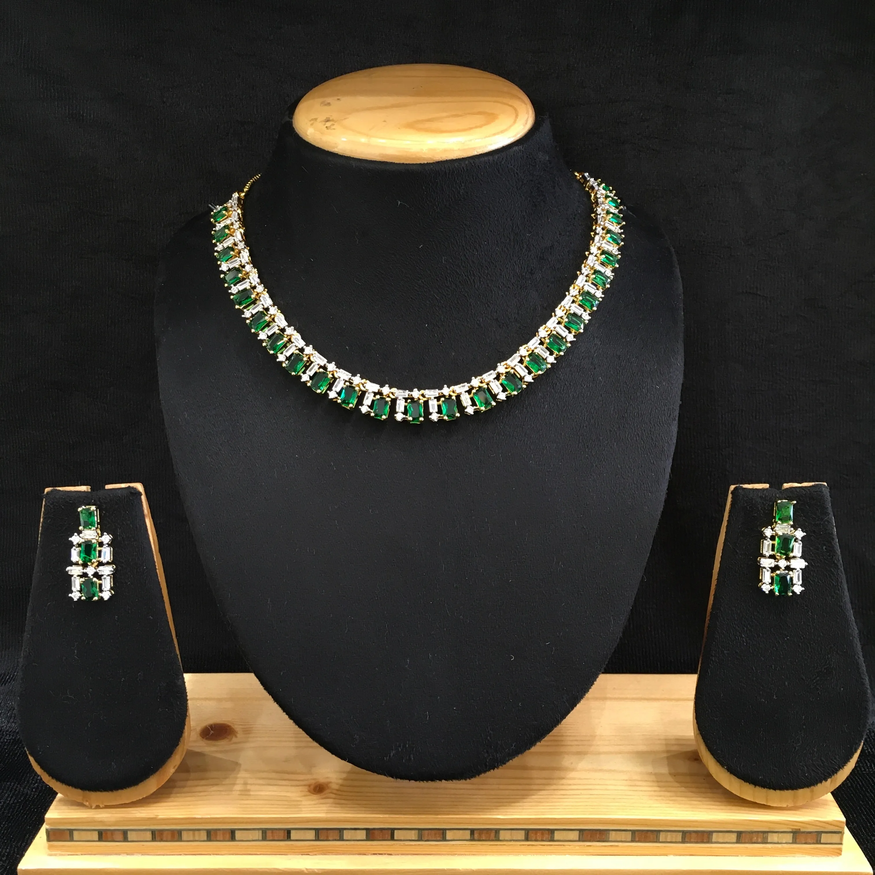 Round Neck Zircon/AD Necklace Set 6194-08