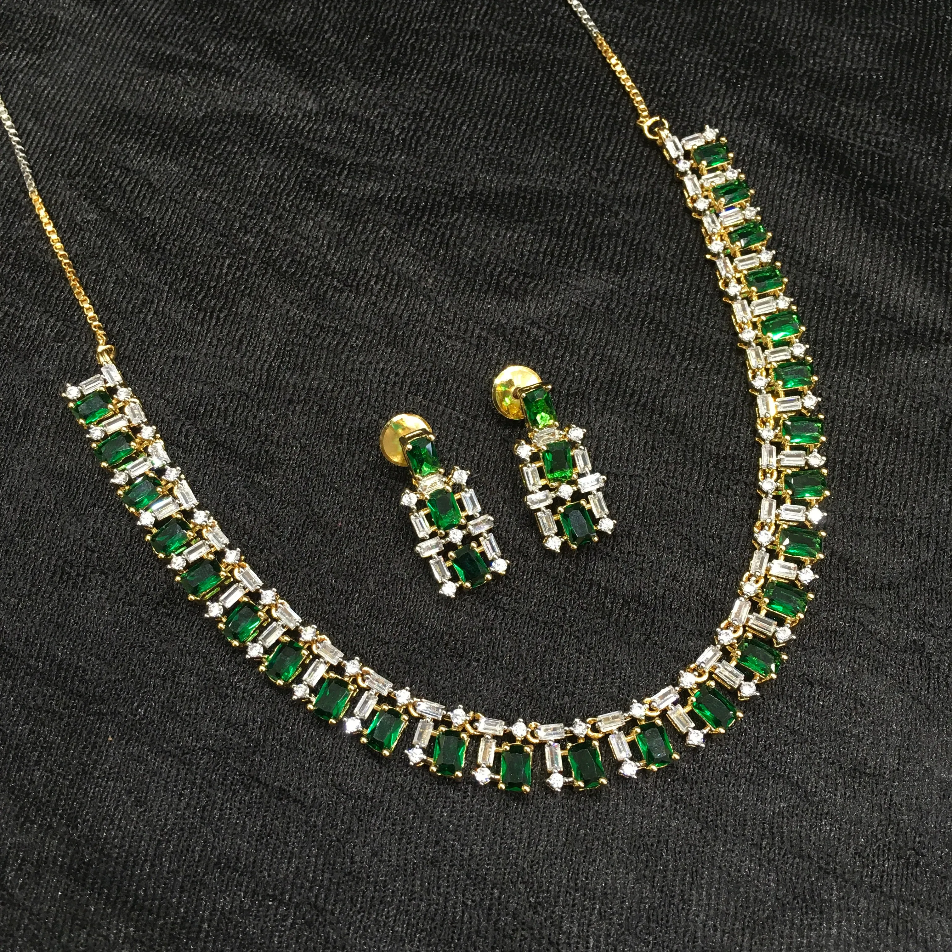 Round Neck Zircon/AD Necklace Set 6194-08