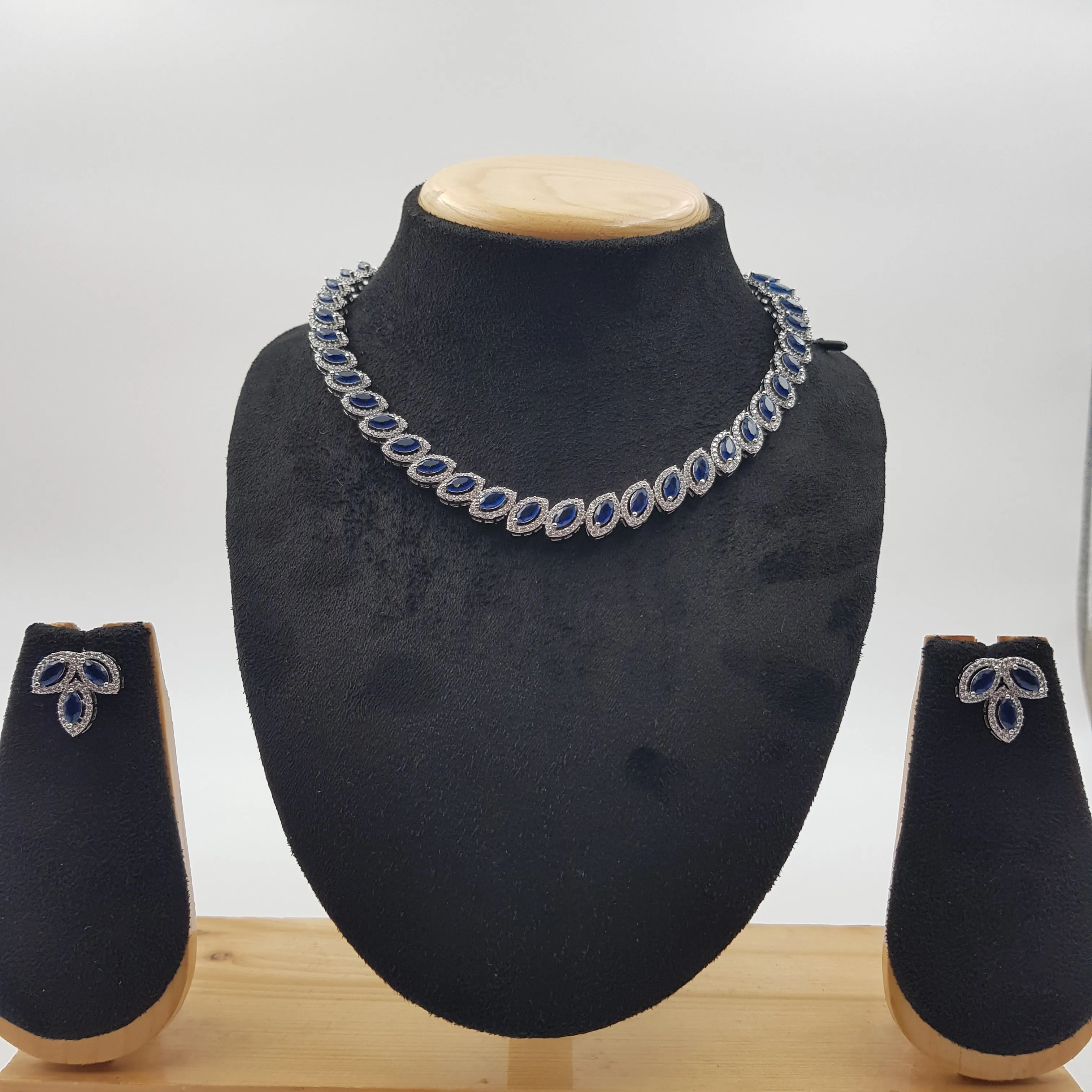 Round Neck Zircon/AD Necklace Set 8574-08