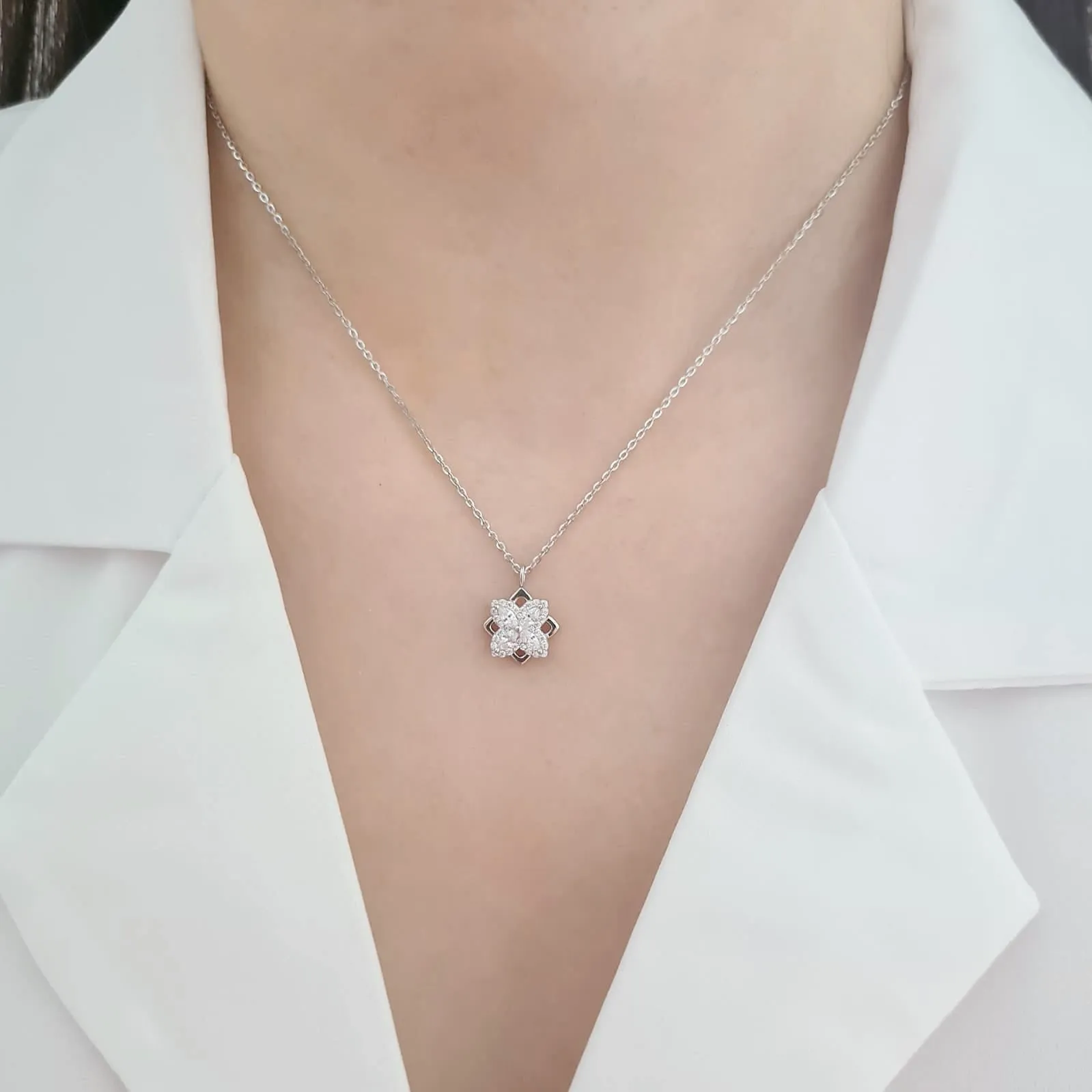 Spinning Clover Necklace 925 Silver