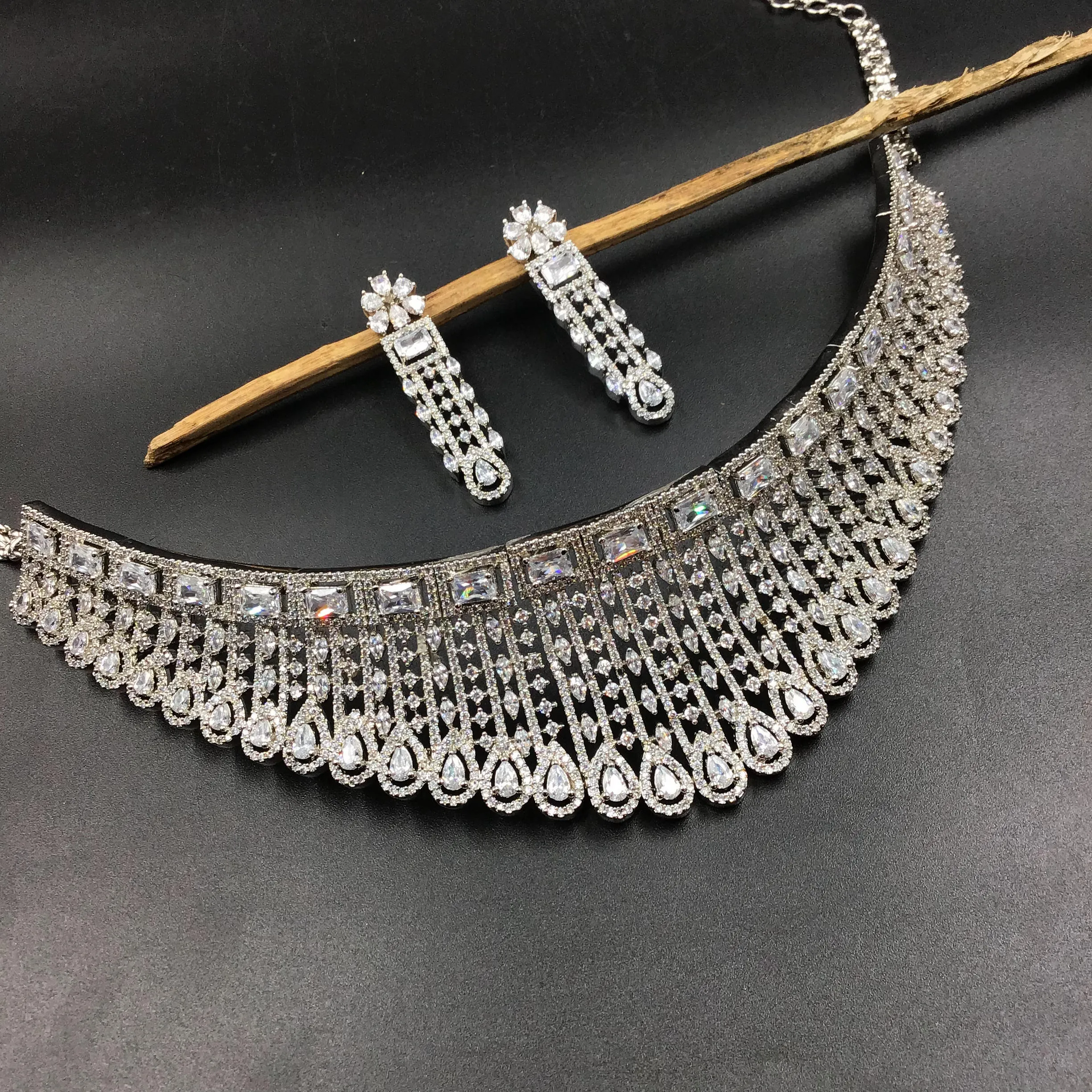 Stylish Zircon/AD Choker Set 15217-2364
