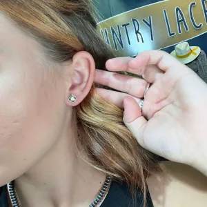 White Krush Post Stud Genuine Earring.