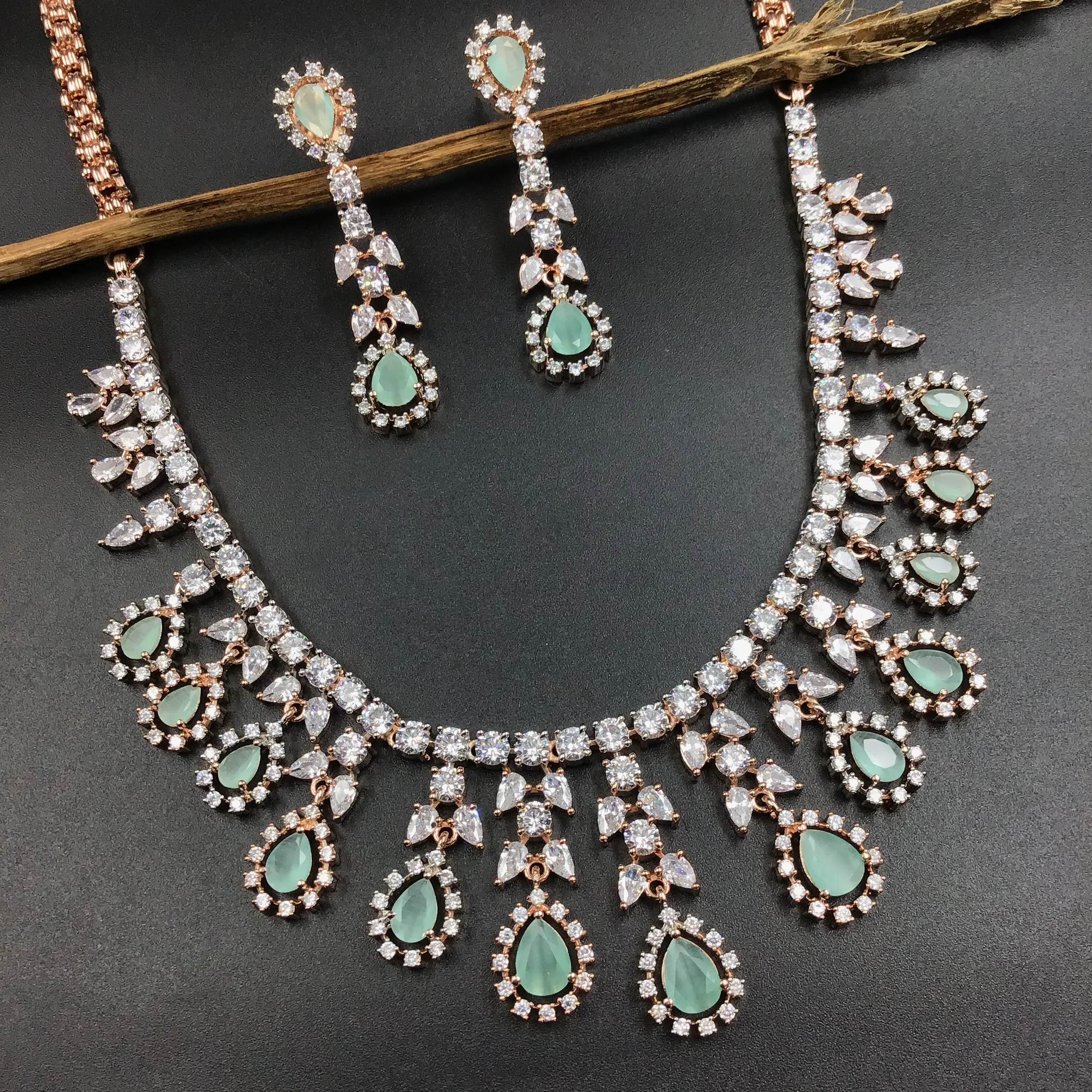 Zircon/AD Round Neck Necklace Set 20047-7231