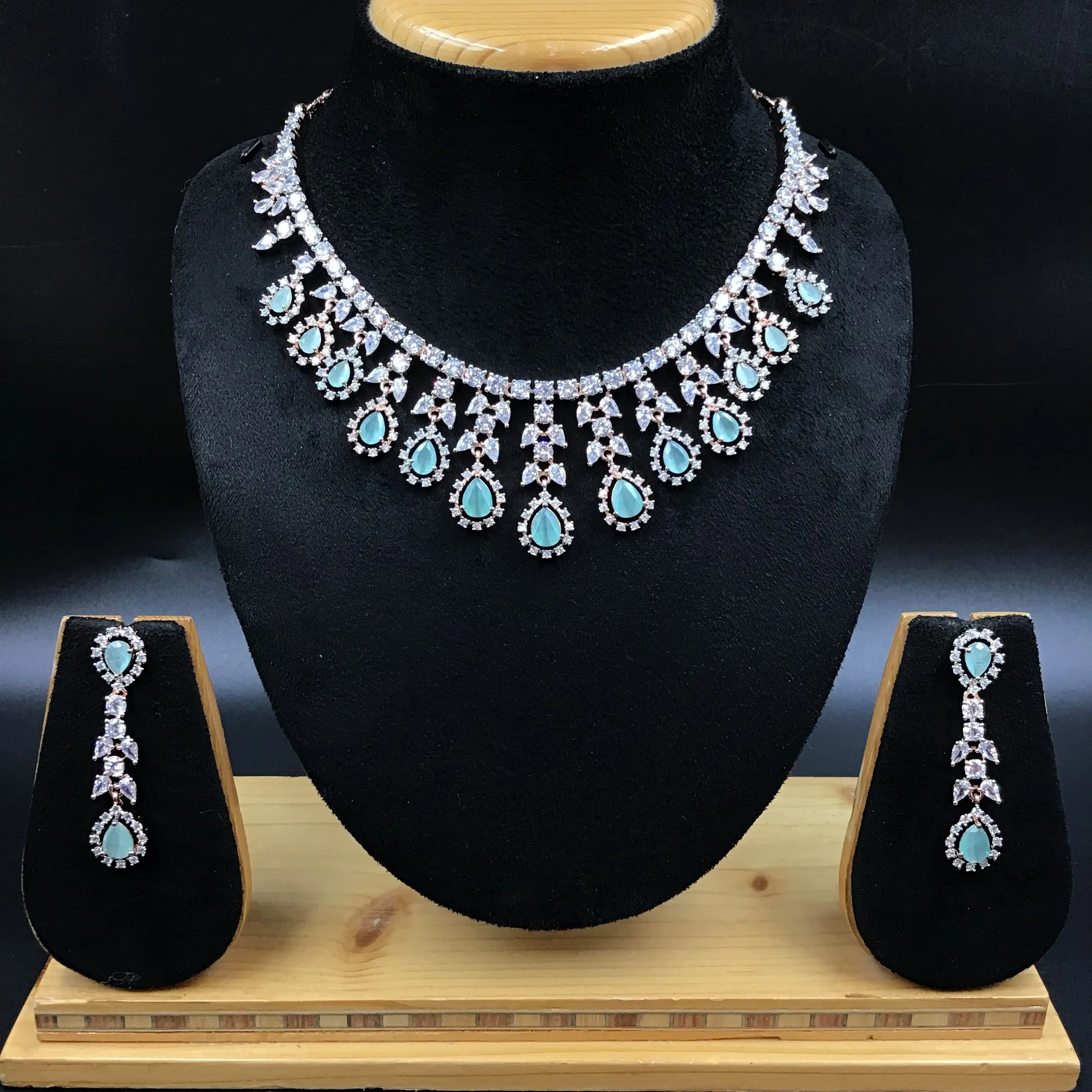 Zircon/AD Round Neck Necklace Set 20047-7231